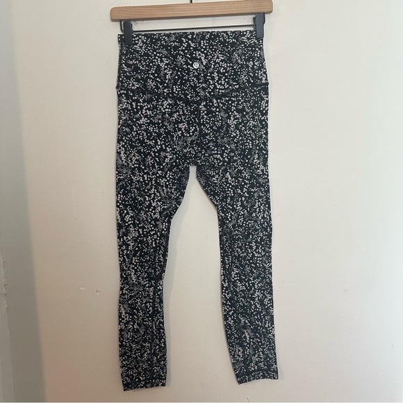 LULULEMON- Align Pant II 25" Chirasu Black Leggings Gym Workout Athletic Yoga - Picture 3 of 8